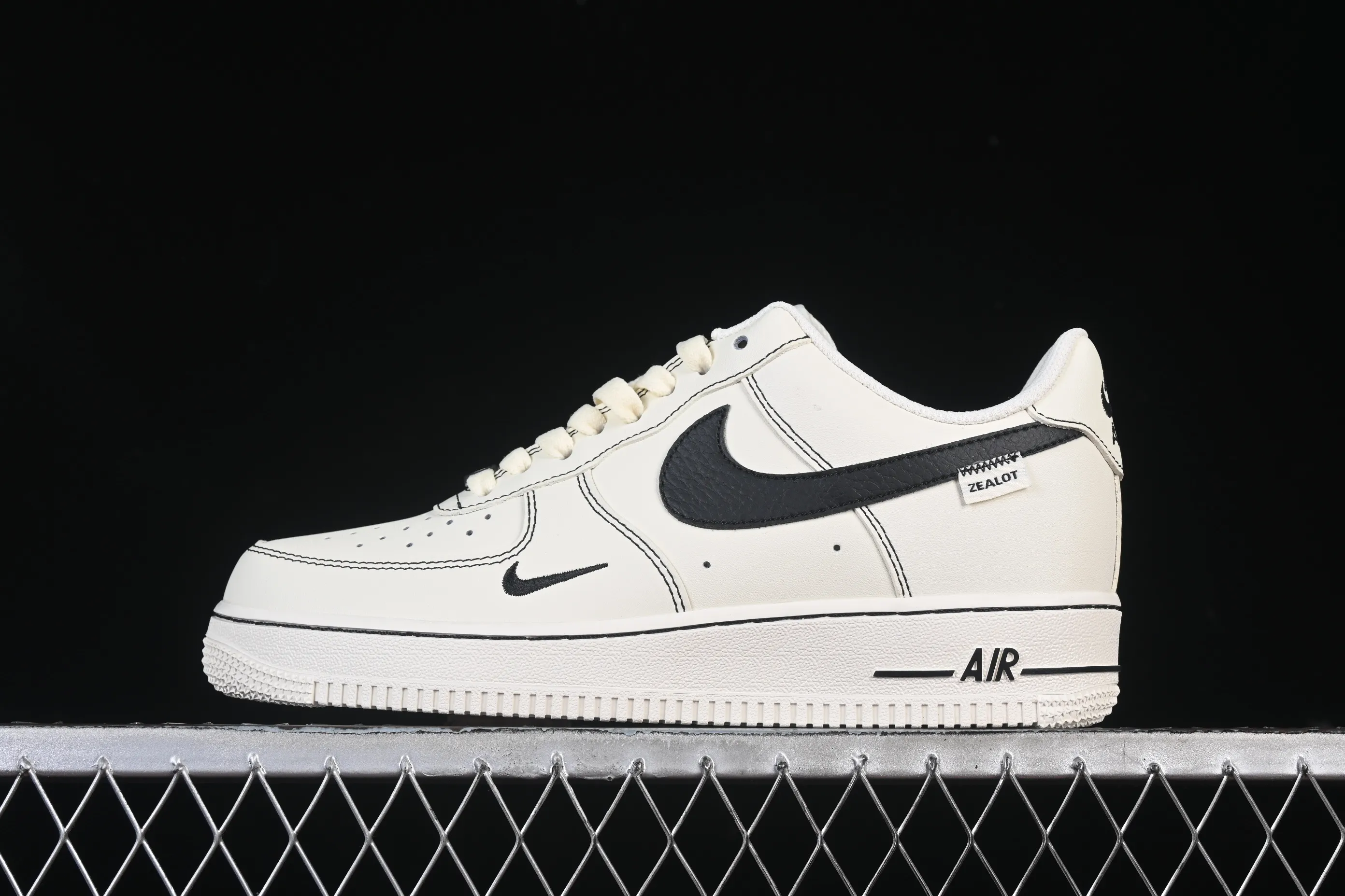 All categories Nk Air Force 1 Air Force series Nk Air Force 1 Low Air Force low-top Nike Air Force 1'07 Low distressed black hook Air Force 1 low-top casual sneakers ZH0316-093